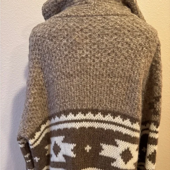 Gorgeous Faherty Cozy Hooded Knit Sweater - Brown and White-NWT - Picture 4 of 7